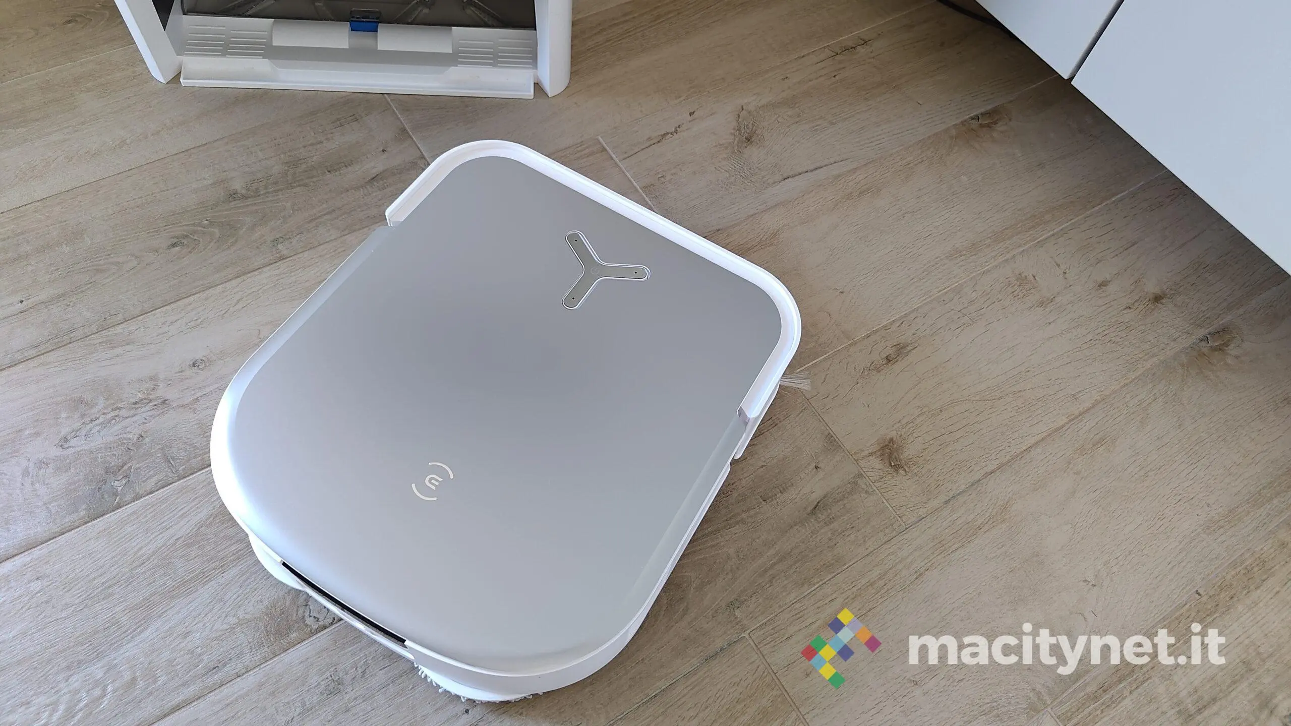 Recensione Ecovacs Deebot X2 Omni, il robot per la pulizia completa in casa Recensione Ecovacs Deebot X2 Omni, il robot per la pulizia completa in casa