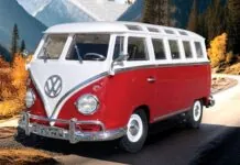 Dal Bulli di Steve Jobs a ID.Buzz, da 75 anni il furgoncino Volkswagen rivoluziona non solo la mobilità