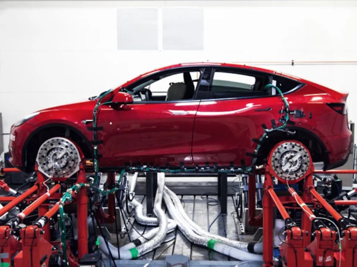 Tesla ferma Gigafactory in Germania per conflitti nel Mar Rosso Tesla ferma Gigafactory in Germania per conflitti nel Mar Rosso