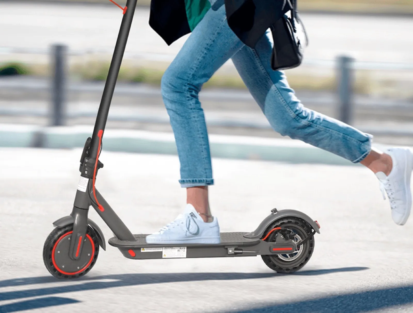 AOVOPRO 365GO, monopattino elettrico pieghevole a metà prezzo