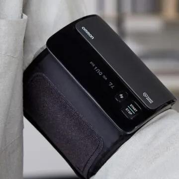 OMRON EVOLV, il misuratore di pressione da braccio per iPhone e Android