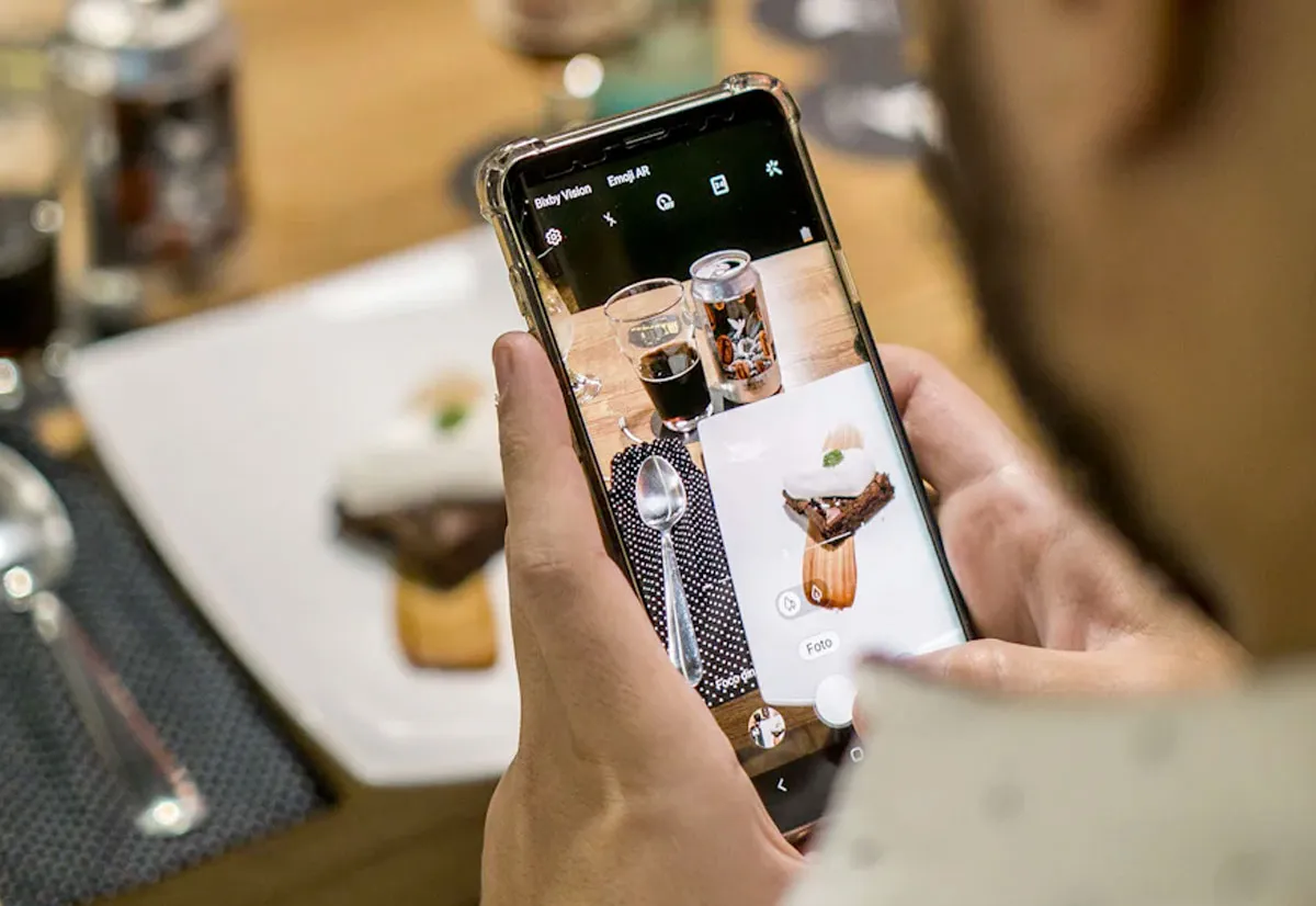 Sconnessi per un giorno, iniziativa per ritrovarsi a tavola senza i telefoni in mano