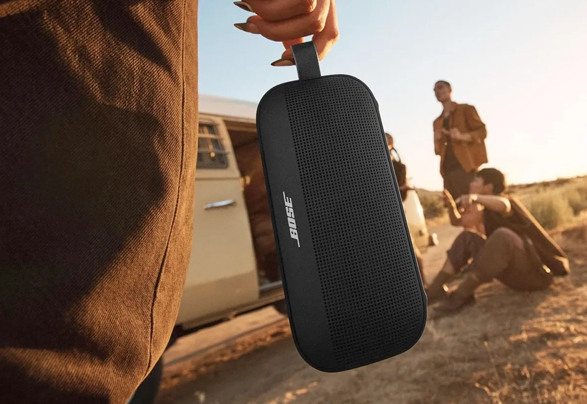 Sconto sulla cassa Bose SoundLink Flex, solo 119,99 euro - macitynet.it Sconto sulla cassa Bose SoundLink Flex, solo 119,99 euro - macitynet.it