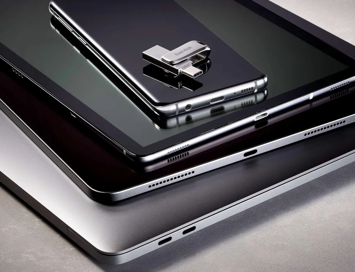 Chiavetta SanDisk 128 GB USB-C e USB-A , solo 13,66€ Chiavetta SanDisk 128 GB USB-C e USB-A , solo 13,66€