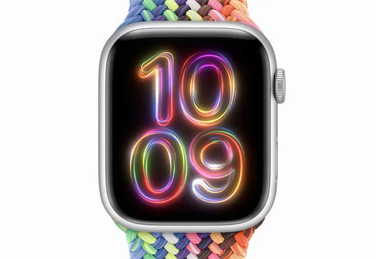 Disponibile aggiornamento a watchOS 10.5 con nuovo quadrante Pride Radiance