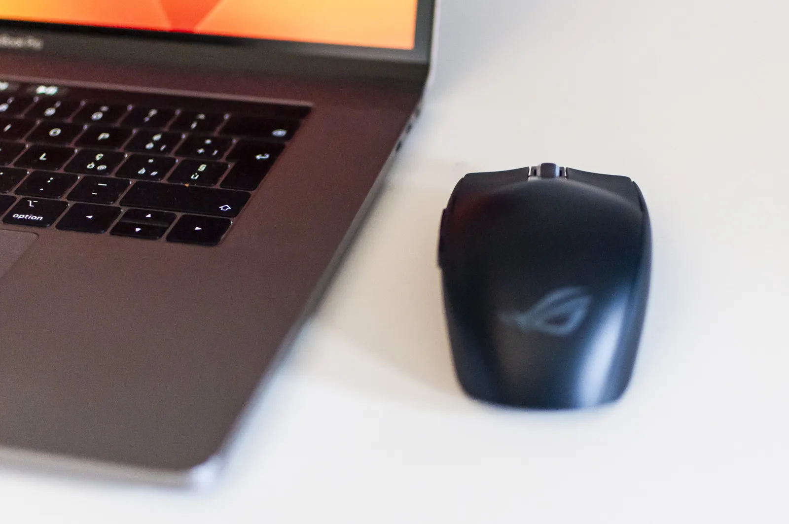 Recensione Asus ROG Strix Impact III Wireless, mouse Pro con design sobrio e funzionale