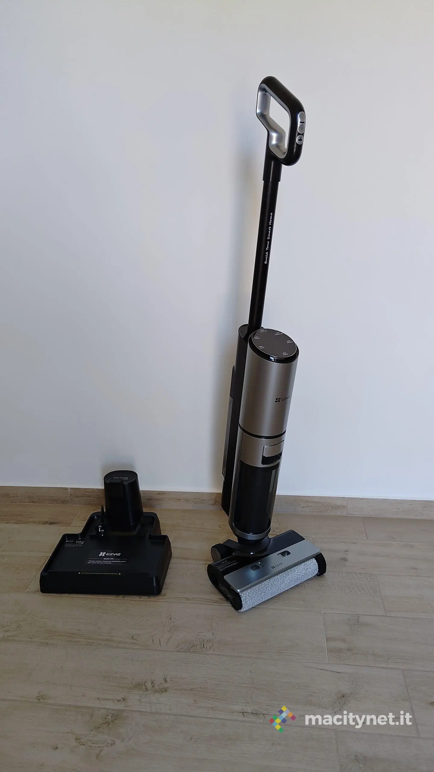 EZVIZ RH2, in prova l’aspirapolvere smart lava e asciuga senza fili EZVIZ RH2, in prova l’aspirapolvere smart lava e asciuga senza fili