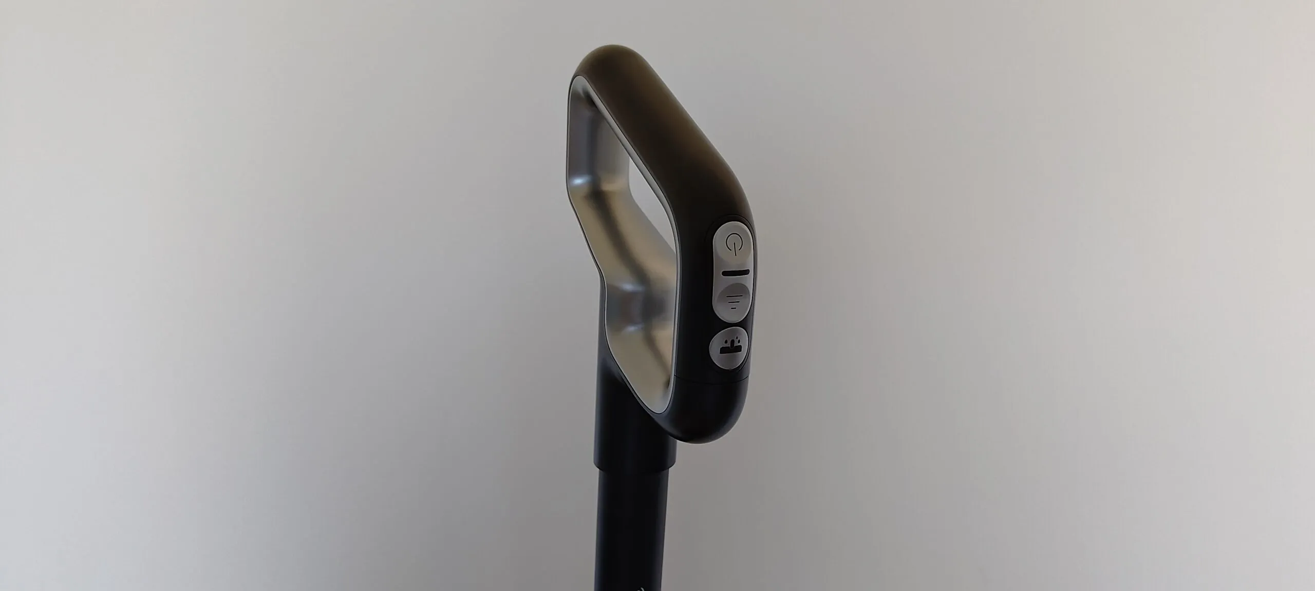 EZVIZ RH2, in prova l’aspirapolvere smart lava e asciuga senza fili EZVIZ RH2, in prova l’aspirapolvere smart lava e asciuga senza fili