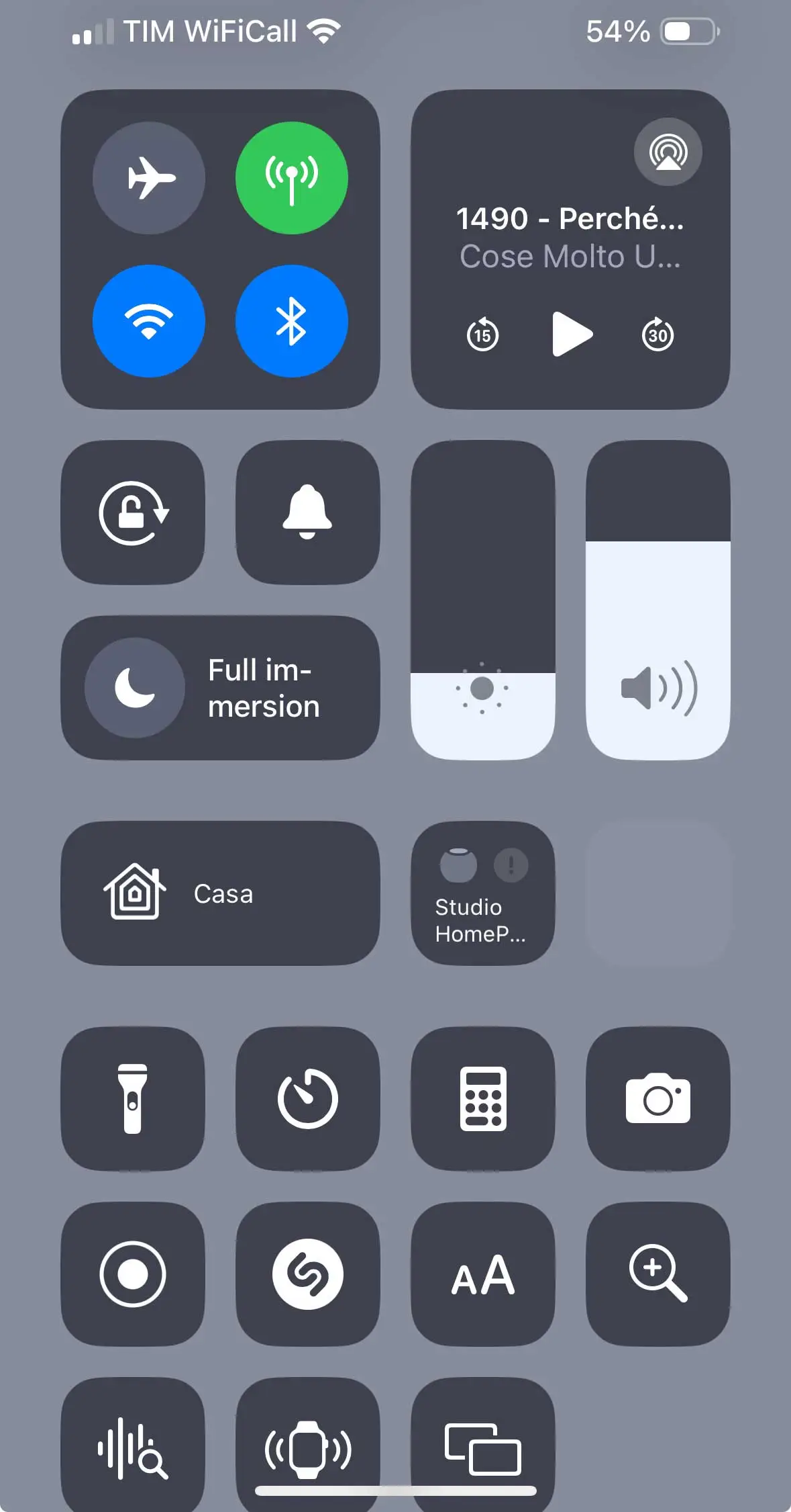 Più pagine nel Centro di Controllo di iOS 18