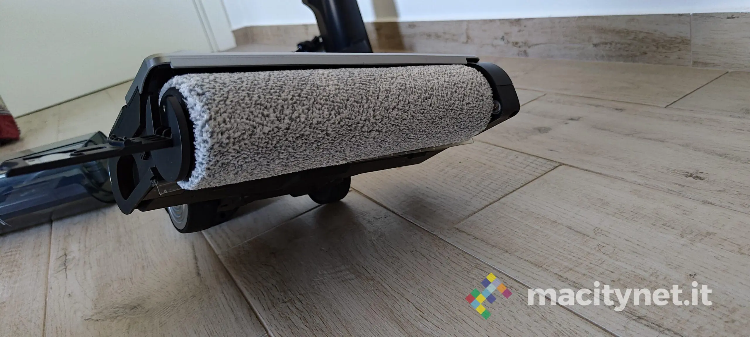 EZVIZ RH2, in prova l’aspirapolvere smart lava e asciuga senza fili EZVIZ RH2, in prova l’aspirapolvere smart lava e asciuga senza fili