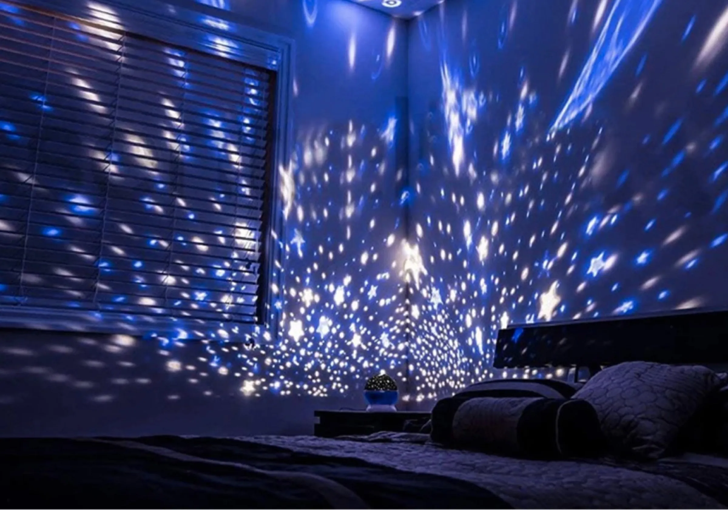 La lampada che vi fa dormire sotto un cielo stellato a solo 1 € La lampada che vi fa dormire sotto un cielo stellato a solo 1 €