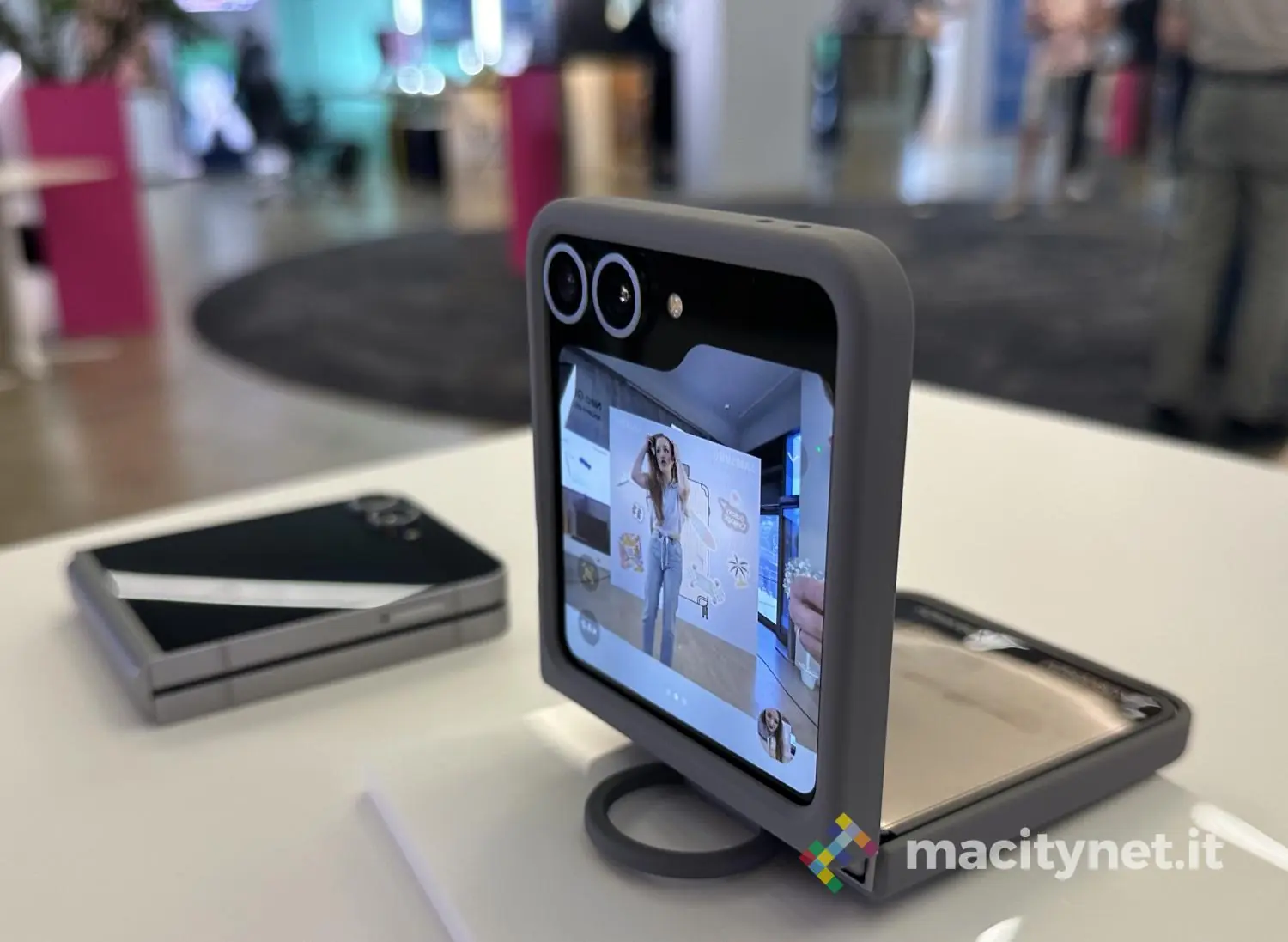 Galaxy Z Flip 6 flip6 2 ok Galaxy Z Flip 6 flip6 2 ok