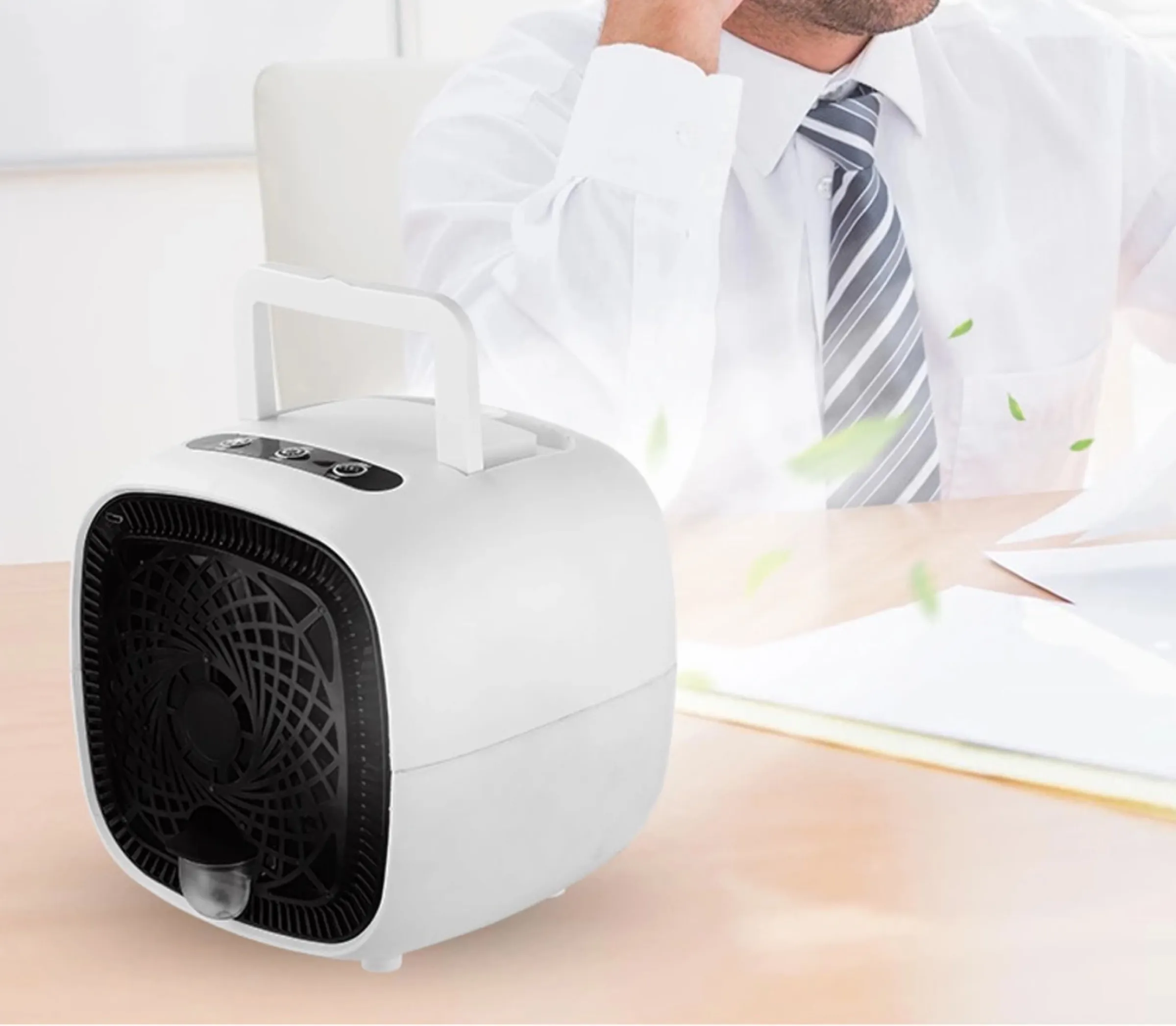 Mini condizionatore da tavolo USB in offerta lampo a 19 € Mini condizionatore da tavolo USB in offerta lampo a 19 €