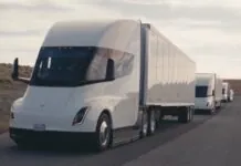 Tesla Semi in fiamme blocca autostrada per 16 ore Tesla Semi, il camion elettrico punta all’Europa