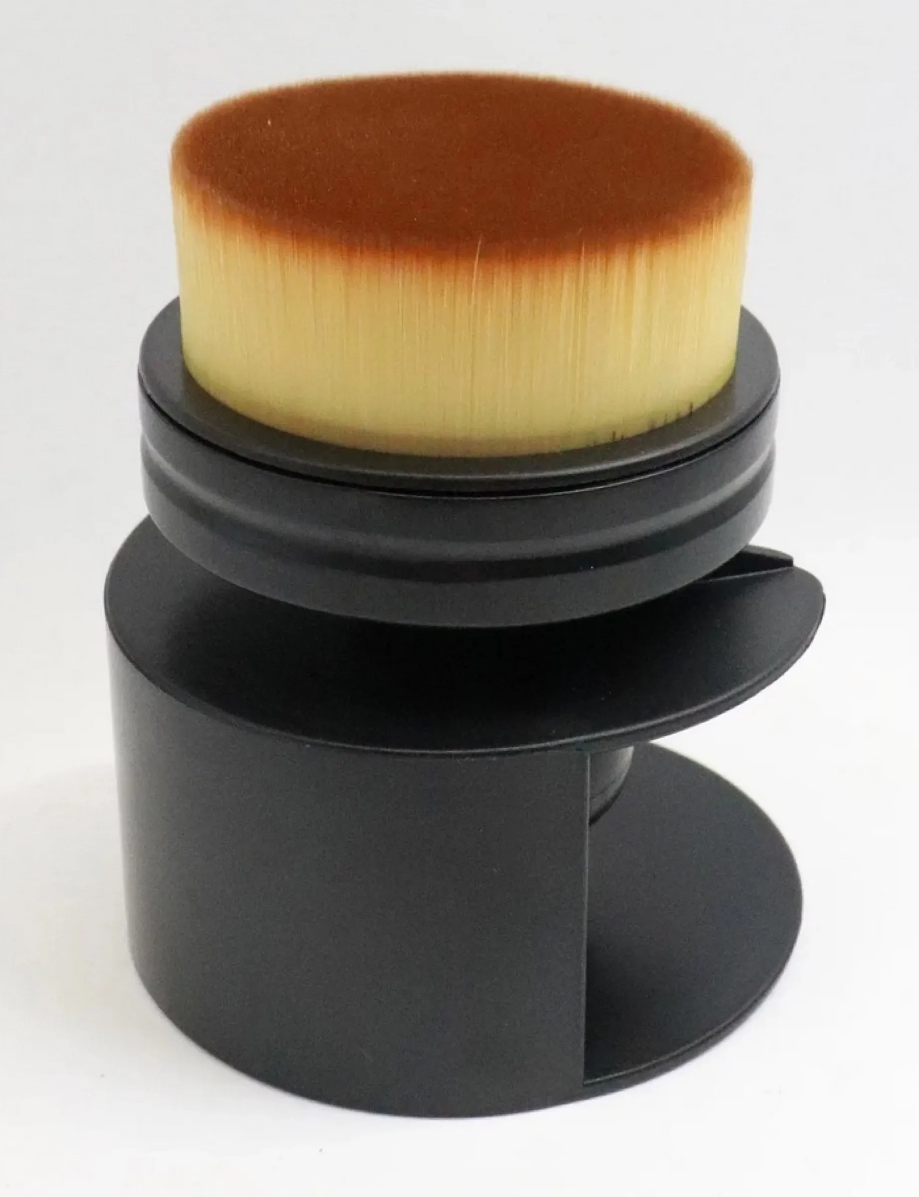 Tenete puliti i dischi in vinile con la spazzola giusta