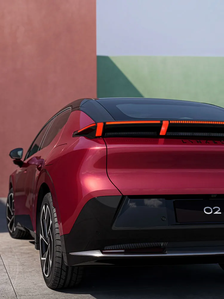 Lynk & co, la nuova O2 completamente elettrica per il mercato europeo Lynk & co, la nuova O2 completamente elettrica per il mercato europeo