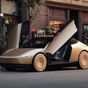 Tesla annuncia Cybercab, Robovan e la guida autonoma nel 2025