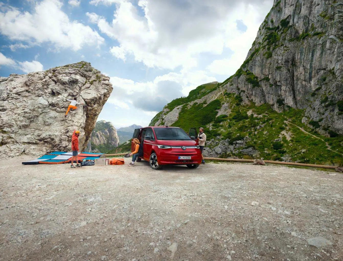 Volkswagen, Multivan e California con trazione integrale ibrida plug-in - macitynet.it Volkswagen, Multivan e California con trazione integrale ibrida plug-in - macitynet.it