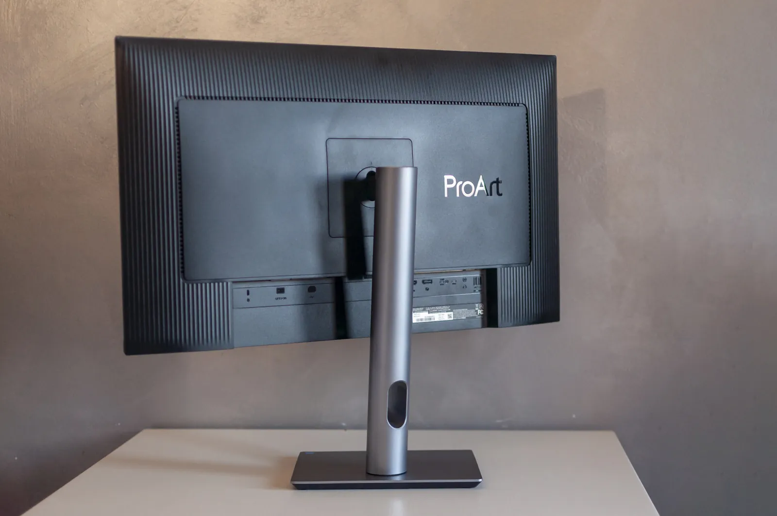 Recensione Asus ProArt Display 5K PA27JCV, il monitor che accelera il Mac, per davvero! - macitynet.it