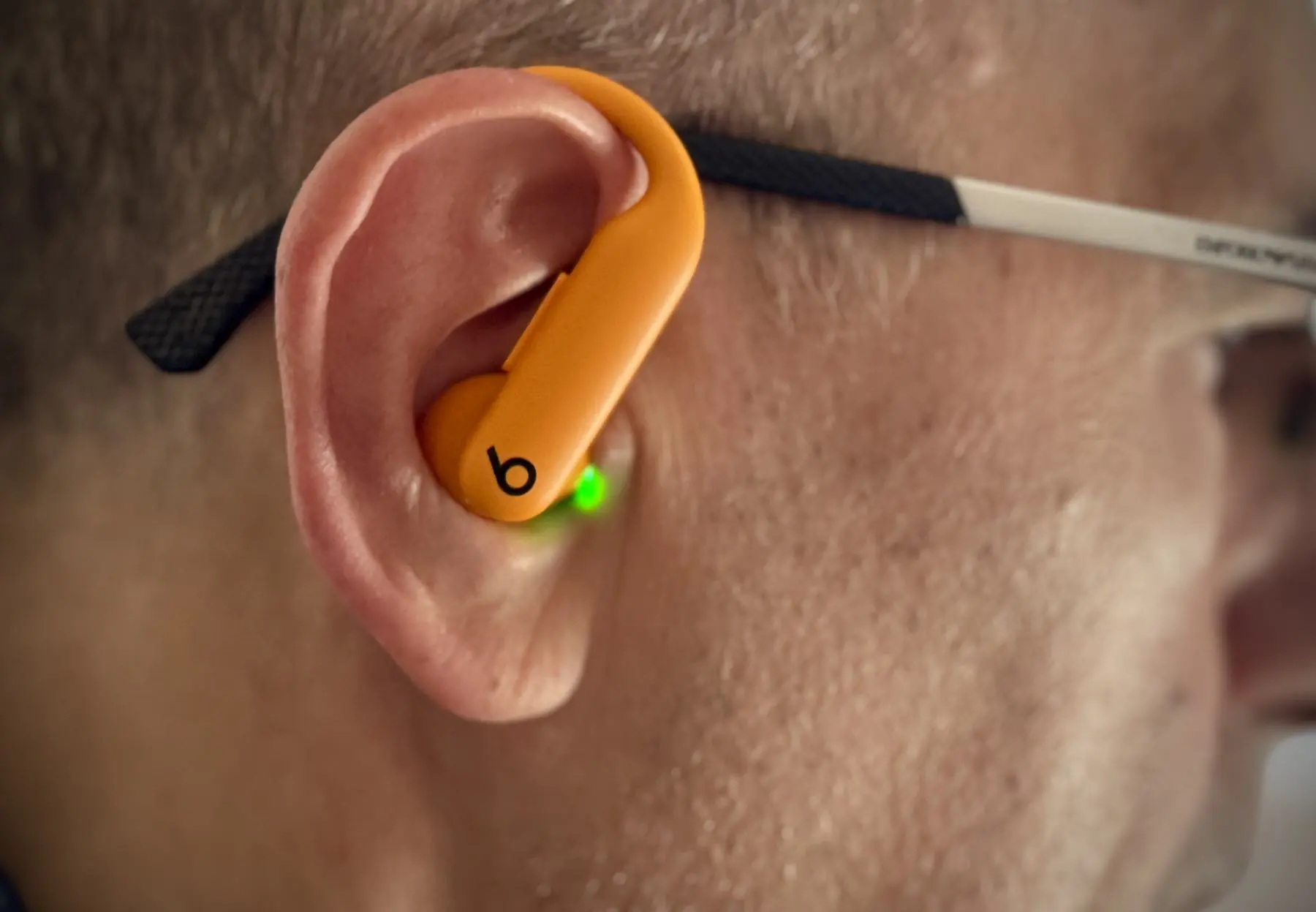 Powerbeats Pro 2 i migliori auricolari sportivi, il peggior sensore cardio - macitynet.it