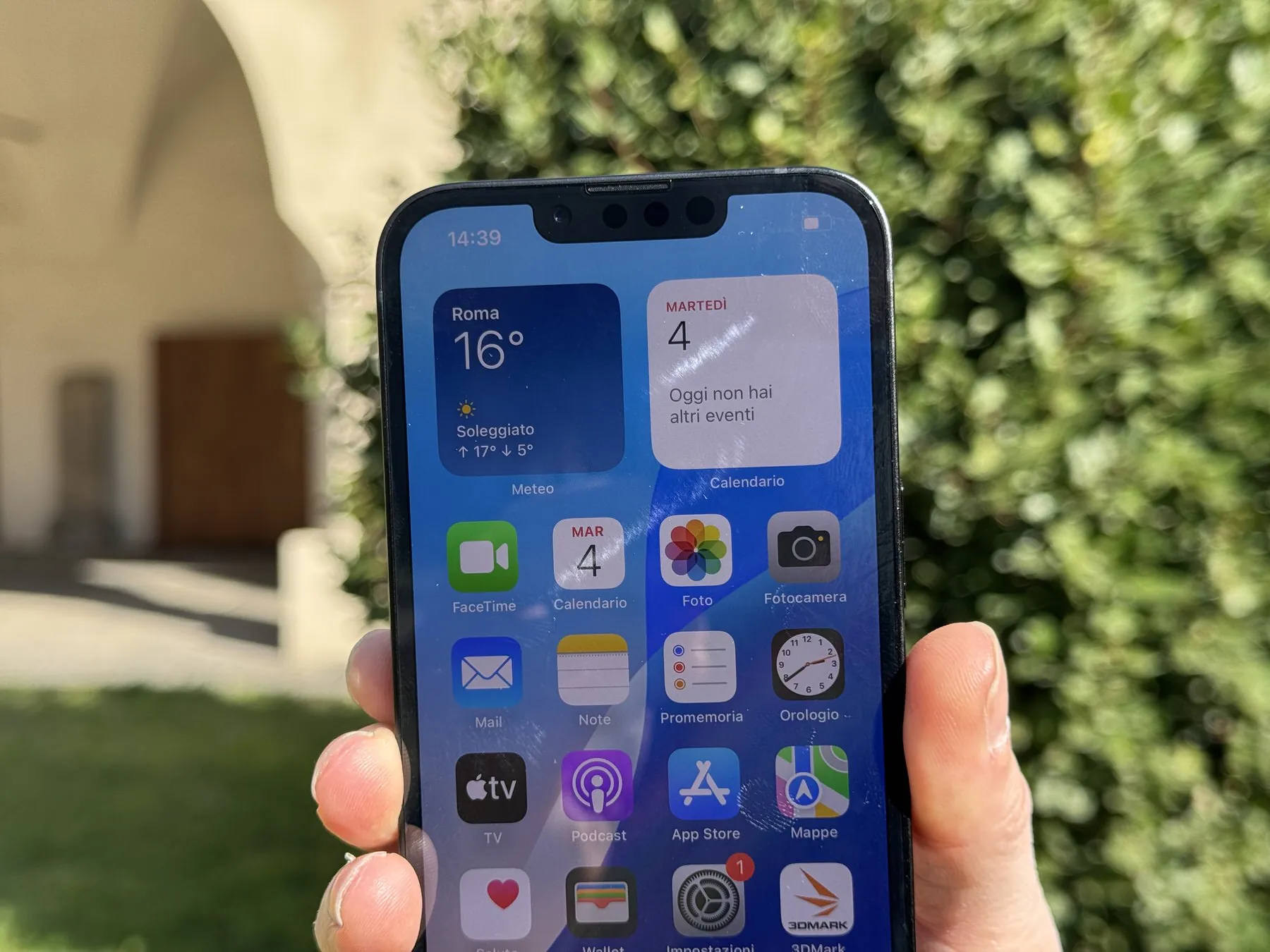 iPhone 16e, comprarlo o no è una questione di intelligenza - macitynet.it
