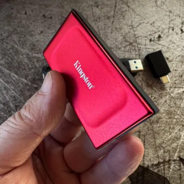 Recensione SSD Kingston XS1000 1TB, piccolissimo e veloce da dimenticare in tasca - macitynet.it