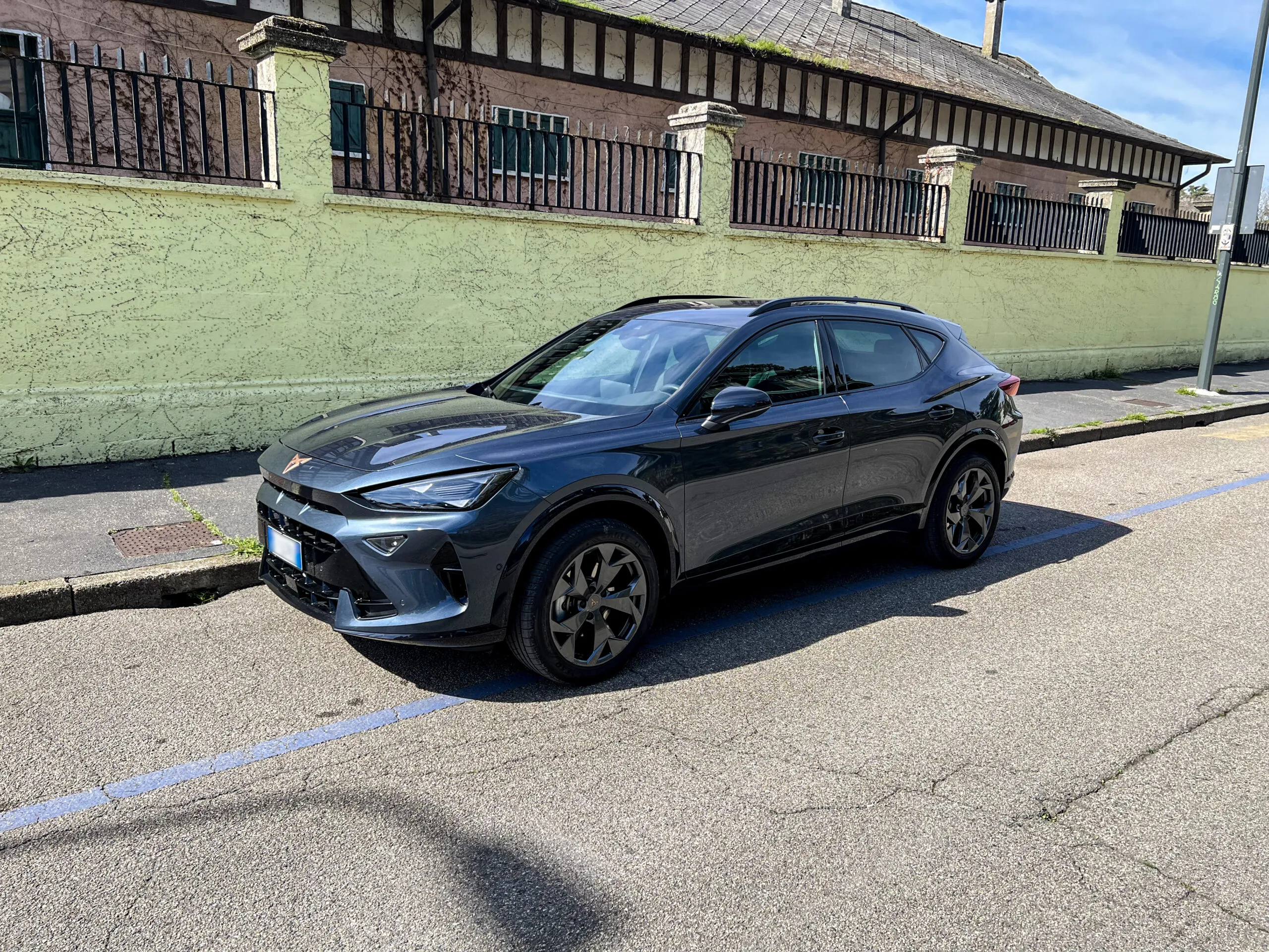 Recensione auto Nuova Cupra Formentor, uno squalo ibrido ad altissima tecnologia - macitynet.it Recensione auto Nuova Cupra Formentor, uno squalo ibrido ad altissima tecnologia - macitynet.it