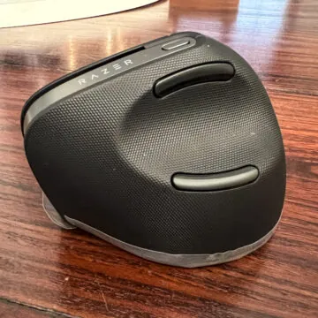 Recensione Razer Pro Click V2 Vertical Edition, mouse verticale con l’Intelligenza Artificiale dentro - macitynet.it