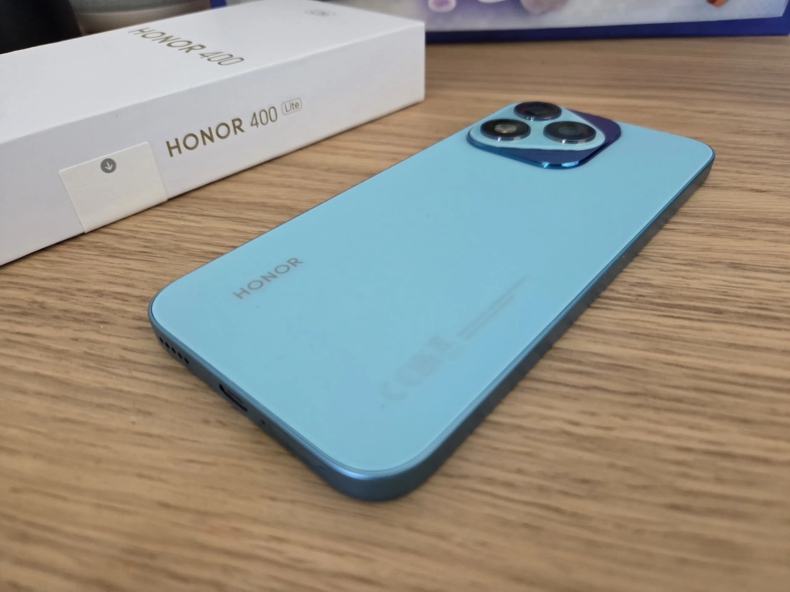 Honor 400 Lite, prime impressioni e quel tasti stile iPhone - macitynet.it Honor 400 Lite, prime impressioni e quel tasti stile iPhone - macitynet.it