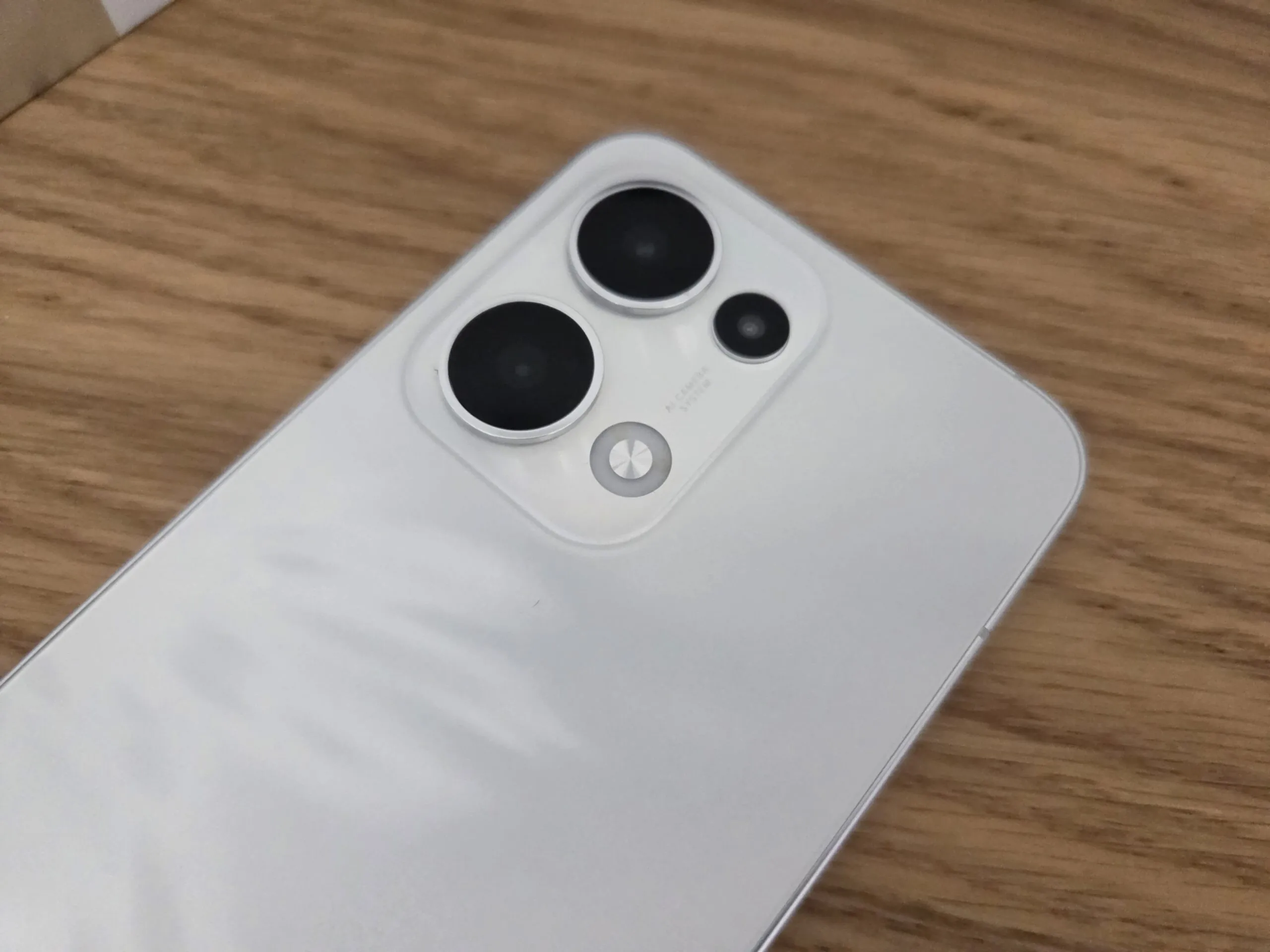 Recensione OPPO Reno 13 5G, ottime fotocamere e autonomia sorprendente - macitynet.it Recensione OPPO Reno 13 5G, ottime fotocamere e autonomia sorprendente - macitynet.it