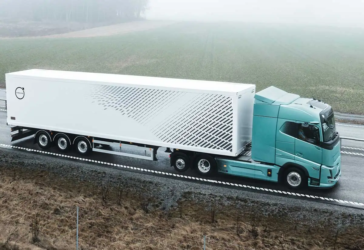 600 km di autonomia e ricarica veloce, nuovo camion elettrico da Volvo - macitynet.it 600 km di autonomia e ricarica veloce, nuovo camion elettrico da Volvo - macitynet.it