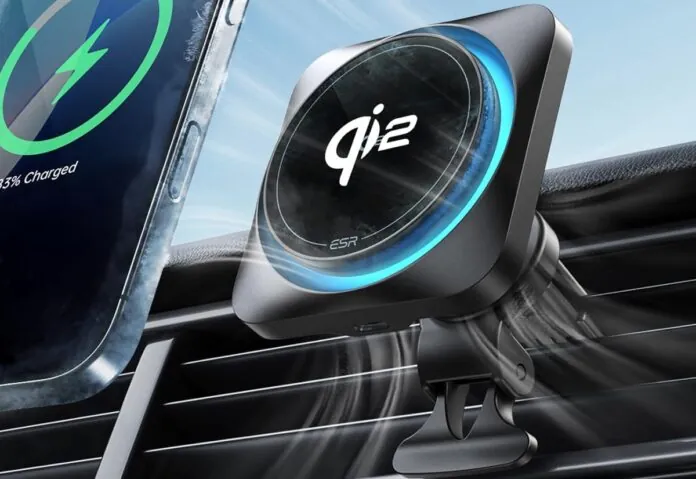 ESR Qi2  a 39,32€, ricarica iPhone veloce anche in viaggio - macitynet.it