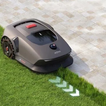 I robot MOVA falciano l'erba assistiti dall'AI - macitynet.it