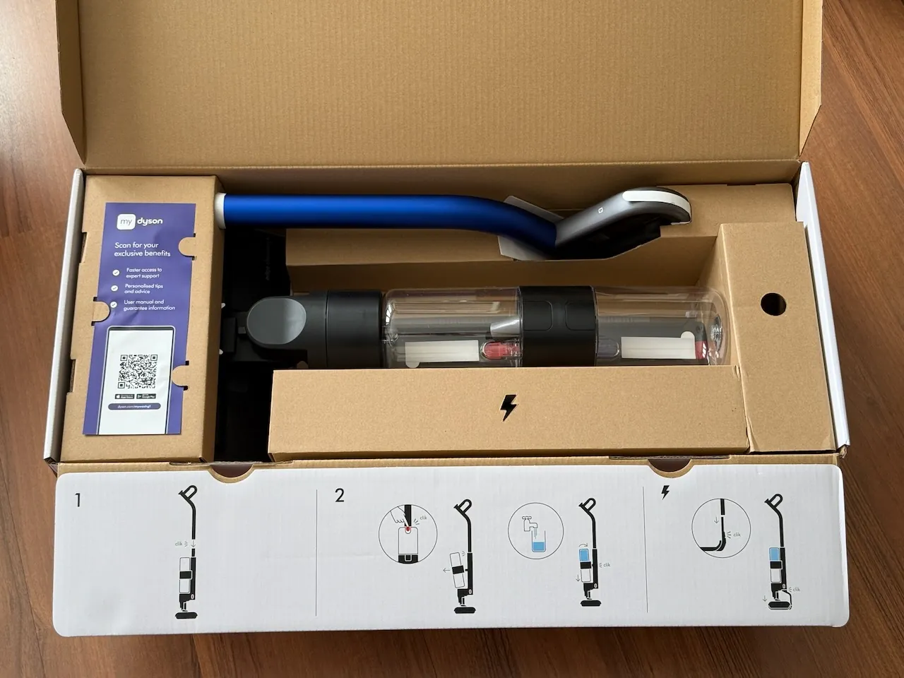 Abbiamo provato Dyson WashG1, il primo lavapavimenti che separa sporco secco e liquido - macitynet.it Abbiamo provato Dyson WashG1, il primo lavapavimenti che separa sporco secco e liquido - macitynet.it