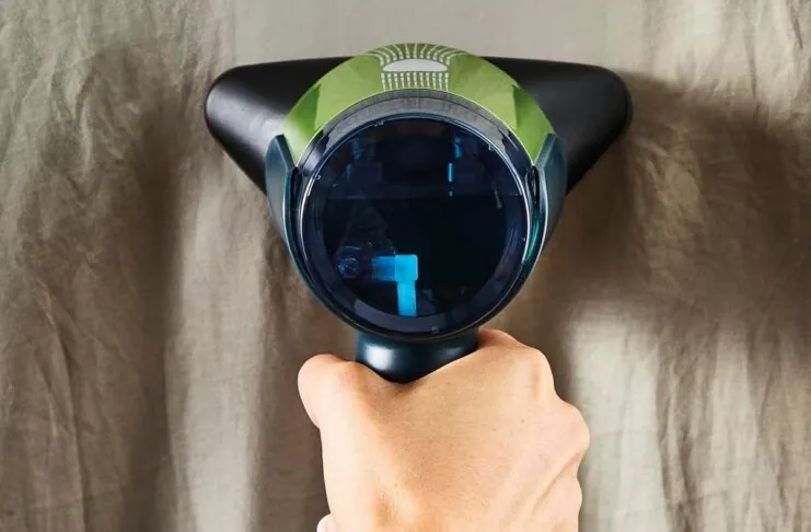 Rowenta presenta AeroSteam, lo stiratore verticale che cambia il modo di stirare - macitynet.it