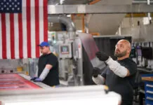 Ogni iPhone e Apple Watch avrà vetro Corning, Trump festeggia Corning apple - macitynet.it