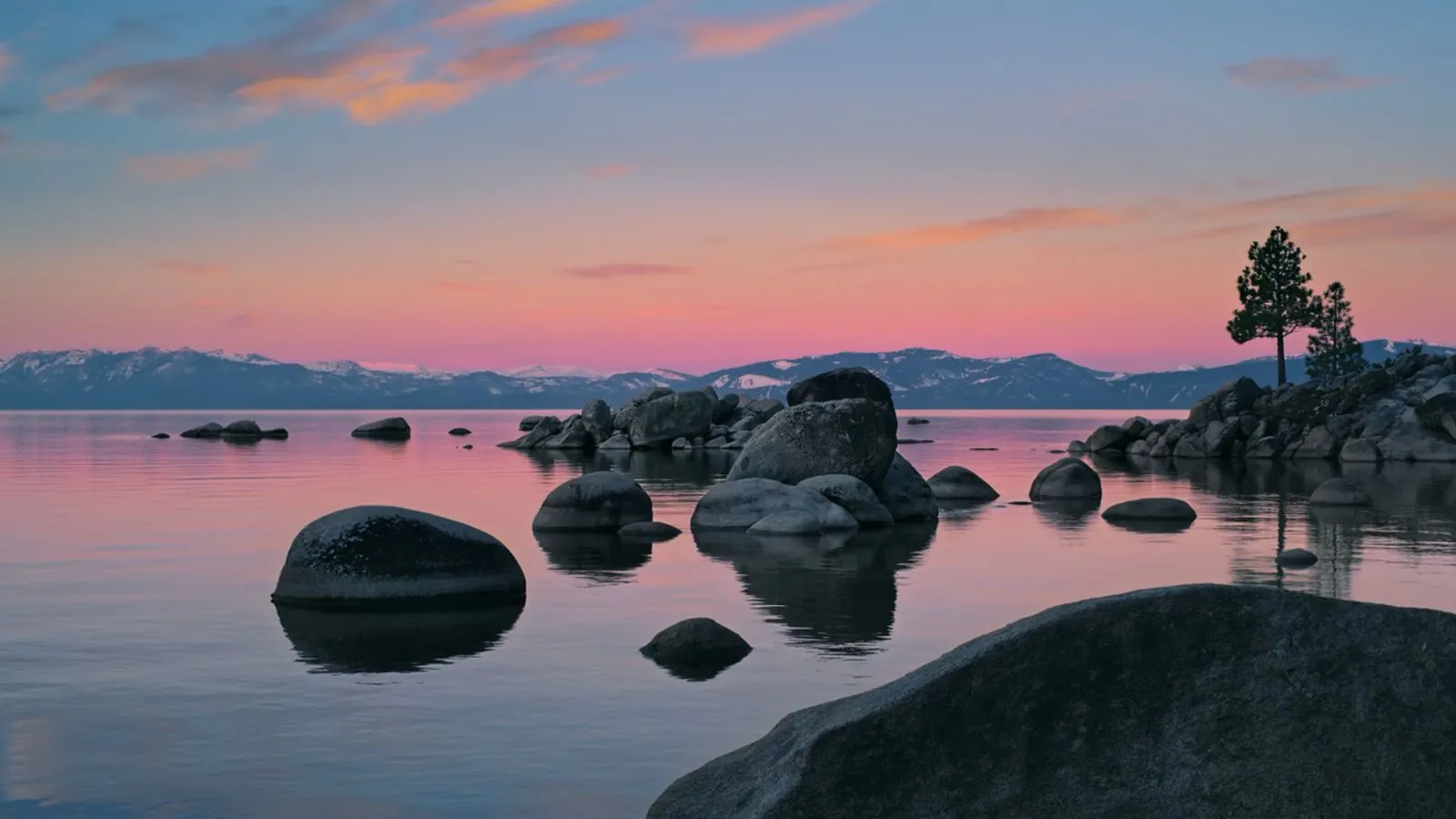 macOS 26 Tahoe, 15 nuovi salvaschermo e sfondi - macitynet.it