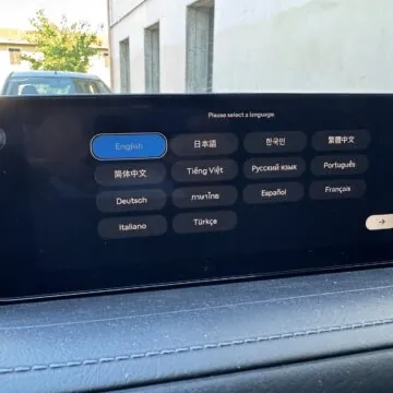 Recensione Ottocast Mirror Touch, video e app sullo schermo CarPlay - macitynet.it