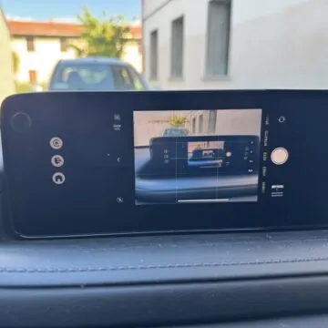 Recensione Ottocast Mirror Touch, video e app sullo schermo CarPlay - macitynet.it