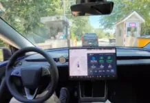Tesla sembra senziente e viva, il video al casello di pedaggio Tesla sembra senziente e viva, il video al casello di pedaggio - macitynet.it