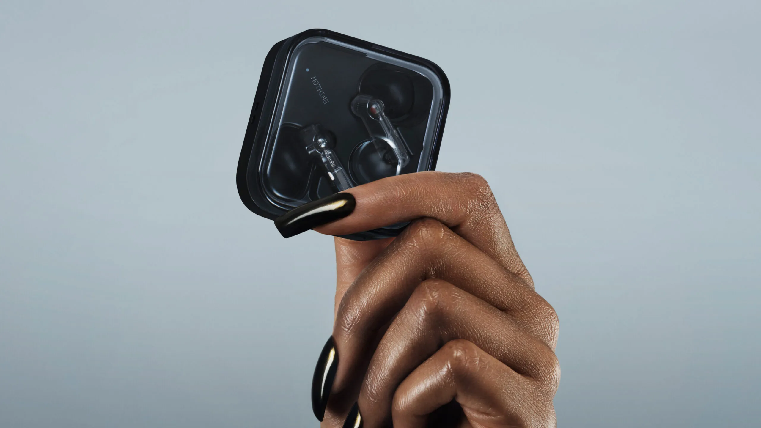 Annunciate Nothing Ear (3), i nuovi auricolari con design trasparente - macitynet.it Annunciate Nothing Ear (3), i nuovi auricolari con design trasparente - macitynet.it