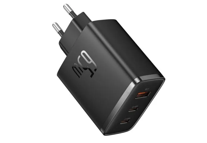 Caricabatterie da 65W, tre porte e perfetto per i nuovi iPhone a solo 19,49 € - macitynet.it