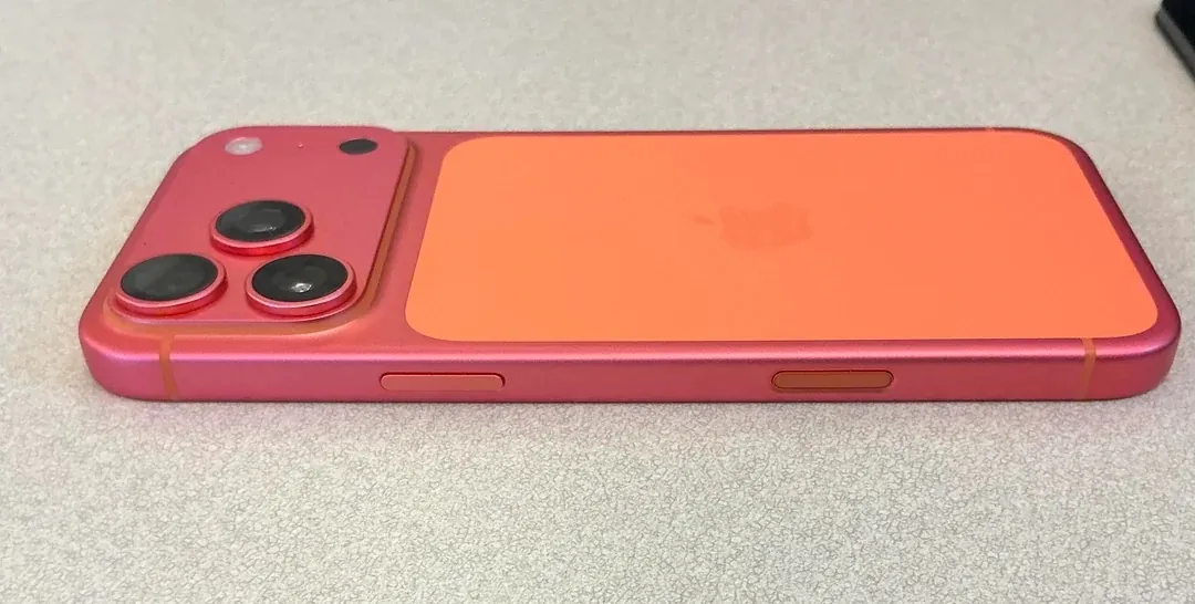 iPhone 17 Pro in rosa non esiste, o forse si - macitynet.it iPhone 17 Pro in rosa non esiste, o forse si - macitynet.it