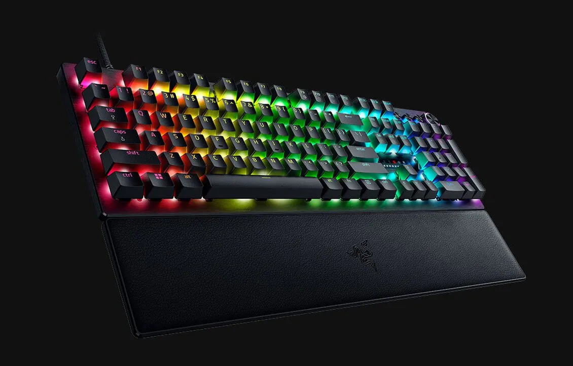 Recensione Razer Huntsman V3 8K, la regina delle tastiere accelera a 8K - macitynet.it Recensione Razer Huntsman V3 8K, la regina delle tastiere accelera a 8K - macitynet.it