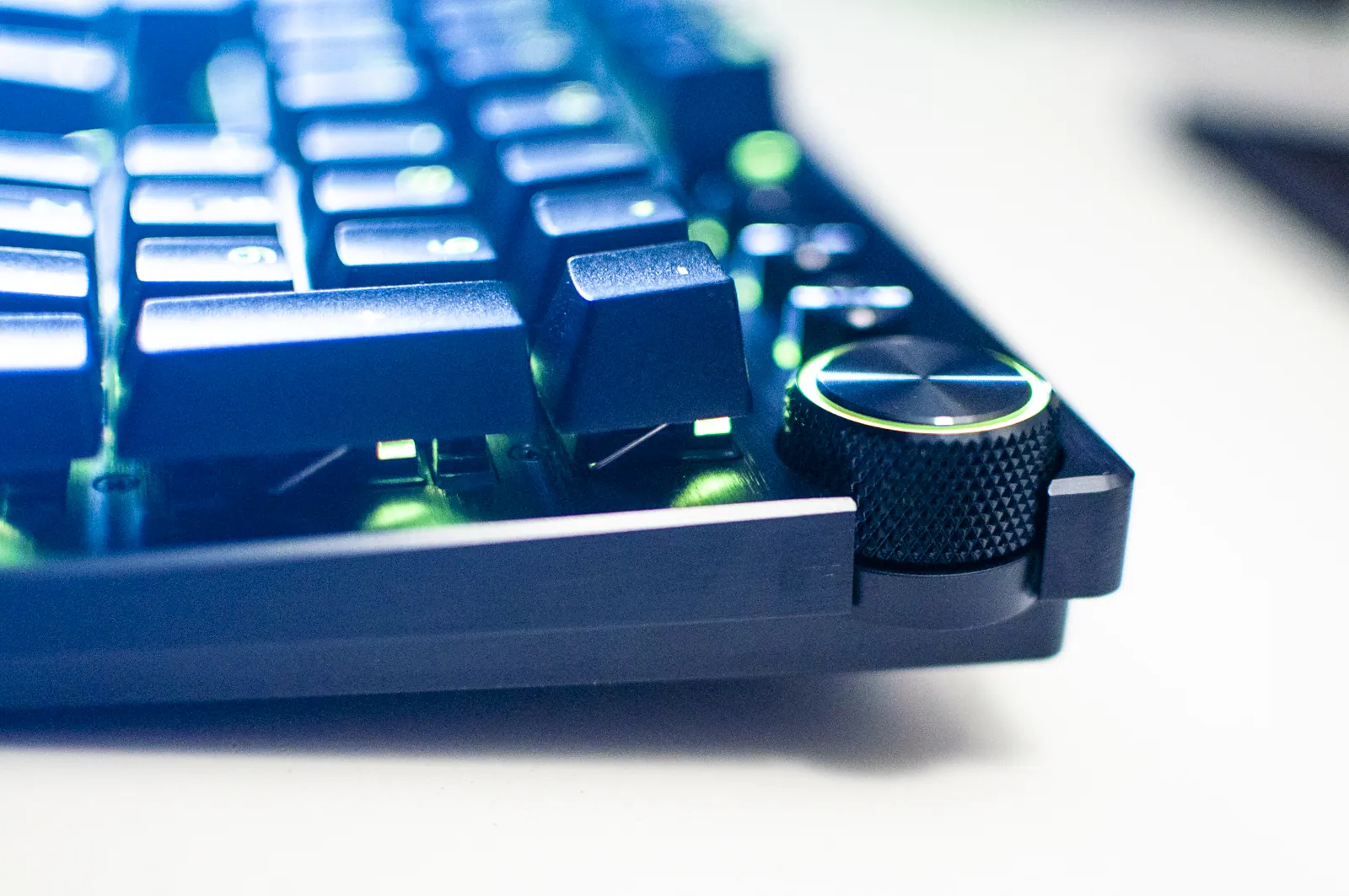 Recensione Razer Huntsman V3 8K, la regina delle tastiere accelera a 8K - macitynet.it Recensione Razer Huntsman V3 8K, la regina delle tastiere accelera a 8K - macitynet.it